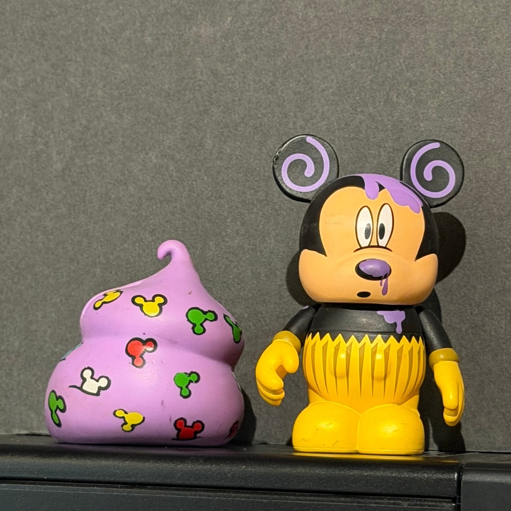 Disney Vinylmation Bakery Series Figure OS Purple Yellow Good Susan Foy Mickey